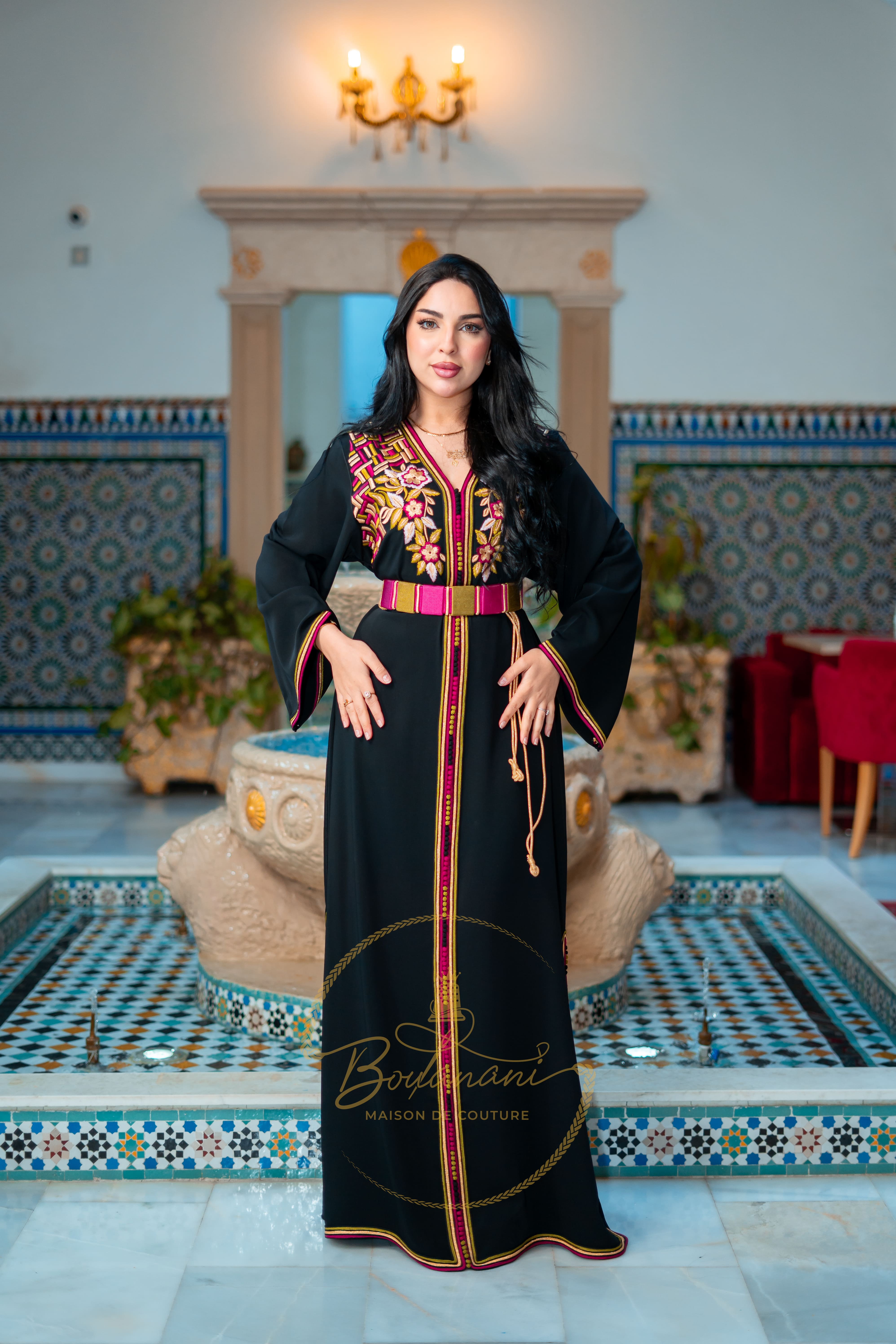 Caftan Ceinturé Noir en Crêpe Premium