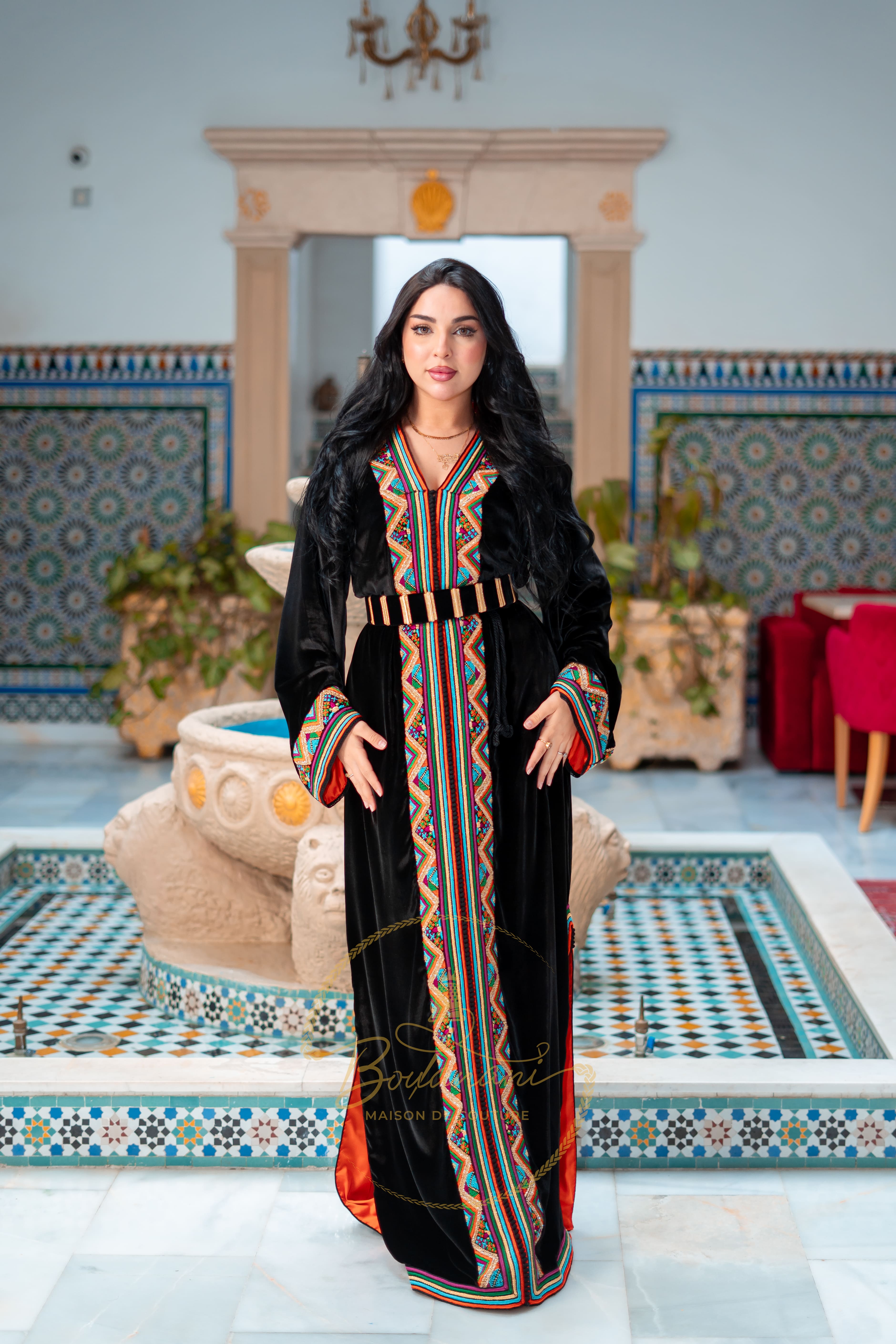 Caftan Ceinturé Noir en Velours